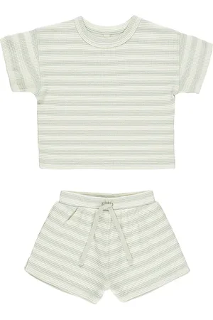 Quincy Mae Kids Waffle Tee & Short Set in . Size 4-5yr.
