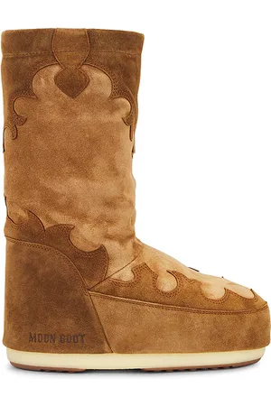 Moon Boot Icon Suede Embroidery Boot in . Size 39/41, 42/44, 45/47.