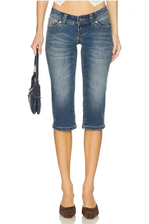 ABrand 00 Super Low Capri in . Size 24, 26, 27, 28, 29, 30, 31, 32.