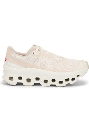 On Running SNEAKERS CLOUDMSTER VOID in . Size 7, 7.5, 8, 8.5.