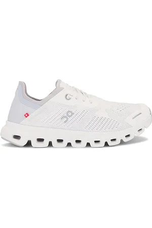 On Running SNEAKERS CLOUD 6 COAST in . Size 6, 6.5, 7, 7.5, 8, 8.5, 9, 9.5.