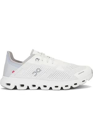 On Running SNEAKERS CLOUD 6 in . Size 10.5, 11, 11.5, 12, 12.5, 13, 7, 7.5, 8, 8.5, 9, 9.5.