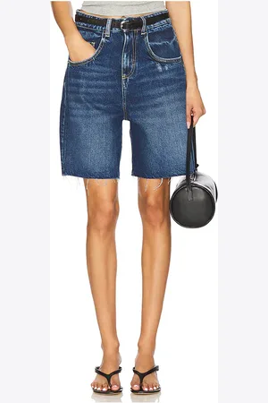 Icon Denim SHORTS LEA in . Size 24, 25, 26, 27, 28, 29, 30, 31, 32.
