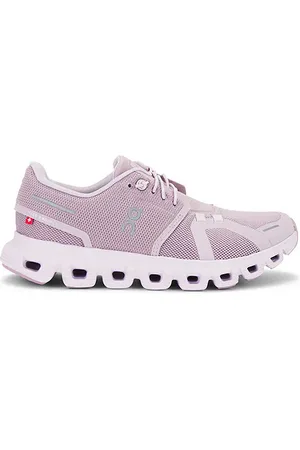 On Running SNEAKERS CLOUD 6 in . Size 10.5, 6, 6.5, 7, 7.5, 8, 8.5, 9, 9.5.