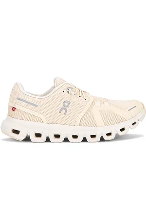 On Running SNEAKERS CLOUD 6 in . Size 10.5, 5, 6, 6.5, 7, 7.5, 8, 8.5, 9, 9.5.