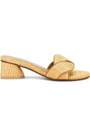 KAANAS SANDALEN SIERRA in . Size 7, 8, 9.