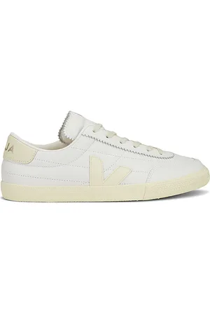 Veja SNEAKERS PRIORITIES in . Size 41, 42, 43, 44, 45, 46.