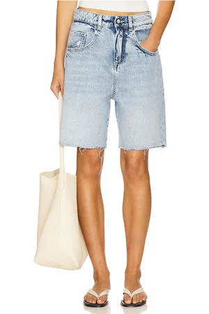 Icon Denim Lea Short in . Size 24, 25, 26, 27, 28, 29, 30, 31, 32.