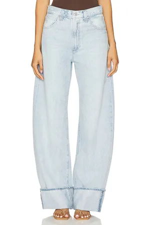 Paige JEANS ARELLIA in . Size 24, 25, 28, 29, 30, 31, 34.