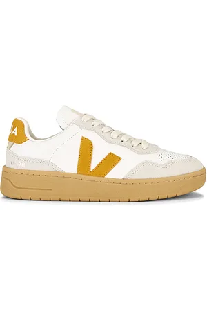 Veja SNEAKERS V-90 in . Size 37, 38, 39, 40, 41.
