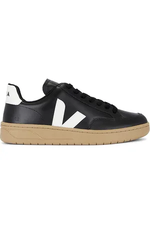 Veja SNEAKERS V-12 in . Size 41, 42, 43, 44, 45.