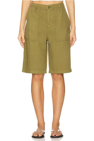 GOOD AMERICAN SHORTS LITE in . Size 00, 10, 12, 14, 16, 18, 2, 20, 22, 24, 4, 6, 8.