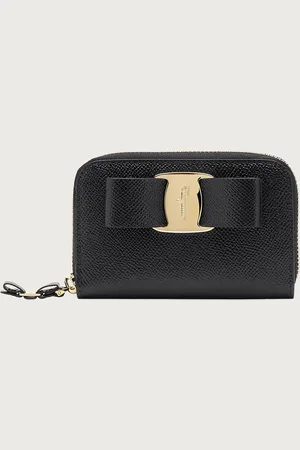 Salvatore Ferragamo Kompaktes Kreditkartenetui in romantischer und eleganter Gestaltung dank der auf der Vorderseite und am Reißverschlussanhänger applizierten Vara-Schleifen