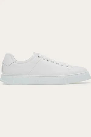 Salvatore Ferragamo Low-Top-Sneaker mit Obermaterial aus Velourskalbsleder und schlichter Linie
