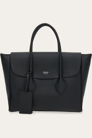 Salvatore Ferragamo Groß, geräumig und mit einem modischen Touch: Die Totebag von kommt in der destrukturierten Variante optimal zum Ausdruck, sie ist in weichem, gehämmertem Kalbsleder mit Futter aus Veloursleder ausgeführt