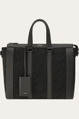 Salvatore Ferragamo Großstadt-Look und eine trendige Ausstrahlung kennzeichnen diese neue weiche Aktentasche aus Jacquardgewebe mit Details aus Kalbsleder in halbmatter Ausführung