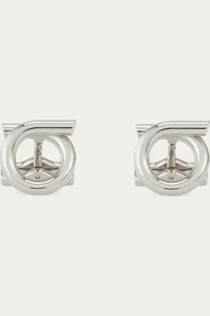 Salvatore Ferragamo Essentiell und raffiniert: diese Manschettenknöpfe mit eingliedrigem Gancini sind das ideale Accessoire, um Ihren Looks einen eleganten Touch zu verleihen
