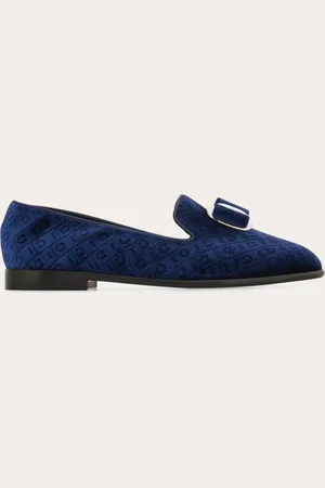 Salvatore Ferragamo Moderne Eleganz: der Loafer in Mokassin-Machart mit mandelförmiger Kappe ist ein Must-Have für jeden Anlass