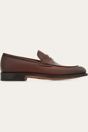 Salvatore Ferragamo Penny-Loafer im Brit-Style, mit der typischen Schaftbrücke mit Aussparung