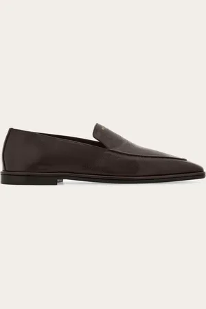 Salvatore Ferragamo Neuer destrukturierter Loafer in Mokassin-Machart mit kantiger Kappenlinie und flexibler, durch die Ballett-Modelle inspirierter Konstruktion