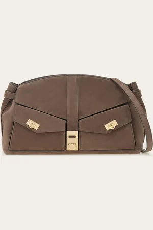 Salvatore Ferragamo Die Vielseitigkeit der Clutch und ihr Großstadt-Flair finden in dieser Hug Multipocket einen neuen Ausdruck