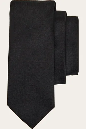 Salvatore Ferragamo Krawatte mit minimalistischem Design, gefertigt aus einer Seidenjacquard-Mischung, die perfekte Ergänzung zu den Outfits der Kollektion