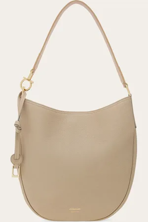 Salvatore Ferragamo Abgerundete Linie und weiche Konstruktion, die sich an den Körper schmiegt: die neue Hobo-Bag weist eine Öffnung mit Metallreißverschluss sowie ein gefüttertes Innenleben aus Leinen-Baumwoll-Canvas auf