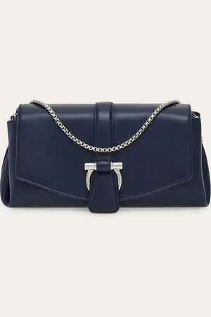 Salvatore Ferragamo Essentiell, reine Form, extrem feminin: Die neue Umhängetasche gibt ein neues Konzept zeitgemäßer Eleganz preis