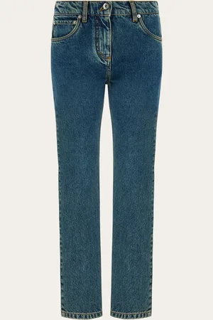 Salvatore Ferragamo Slim-Fit-Jeans in vielseitigem urbanen Stil, deren Laserbearbeitung mit Stonewashed-Effekt den Look besonders markant macht