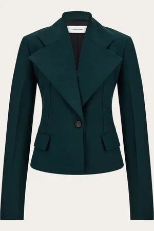 Salvatore Ferragamo Großstadt-Flair mit femininem Touch: Der neue Blazer mit körperbetonter Passform, bringt die Figur zur Geltung, dank abgeschnittener Hüfteinsätze und Länge bis zur Taille