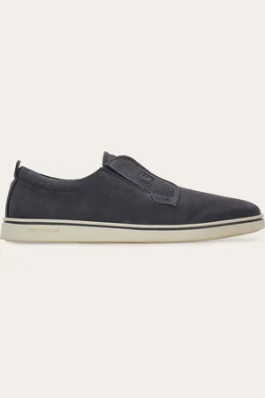 Salvatore Ferragamo Dieser Sneaker in Slip-on-Machart ist mit seitlichen Gummieinsätzen zum einfacheren An- und Ausziehen ausgeführt