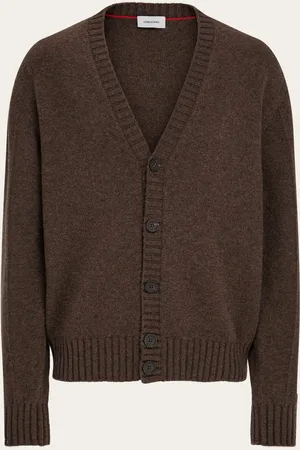 Salvatore Ferragamo Der Cardigan mit Schalkragen kommt als neuer Trend der Saison, gefertigt aus kostbarem Kaschmirgarn