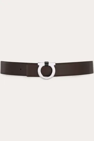 Salvatore Ferragamo Neuer Vorschlag für den zweifarbigen Wendegürtel mit essentiellem Stil