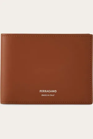 Salvatore Ferragamo Ein klassisches Design, im -Stil neu interpretiert: neue Brieftasche aus gekrispeltem Kalbsleder mit Steckplätzen und Innentaschen für Kreditkarten, Banknoten und Ausweise