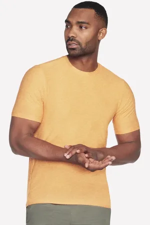 Skechers Herren GO DRI All Day T-Shirt in Orange/Gelb, Größe 2XL