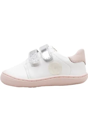 GIOSEPPO Barefoot Sneaker Für Baby-Mädchen | Weiß, Selbsthaftend, Flexibel | Aus Naturleder, Drehbare Sohle