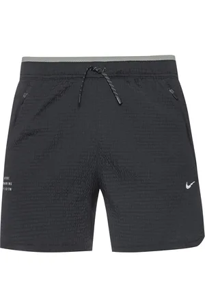 Nike STRIDE Laufshorts Herren