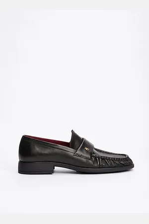 Tommy Hilfiger Loafer aus Leder mit TH-Monogramm und Falten