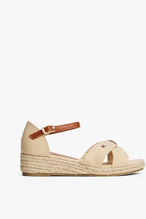 Tommy Hilfiger Sandale mit Bast-Detail am Keilabsatz