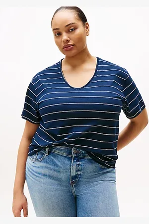 Tommy Hilfiger Curve Relaxed Fit T-Shirt mit V-Ausschnitt