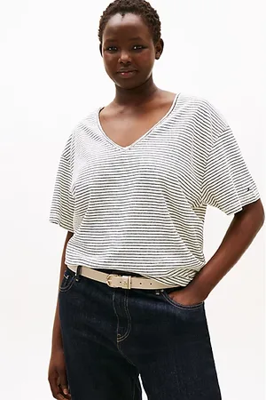Tommy Hilfiger Curve Relaxed Fit T-Shirt mit V-Ausschnitt
