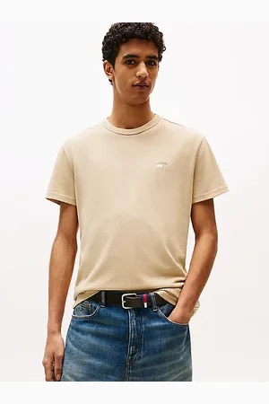 Tommy Hilfiger T-Shirt mit farblich abgestimmtem Tommy-Badge