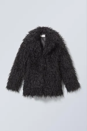 Weekday Taillierte Jacke aus Fellimitat Lilith