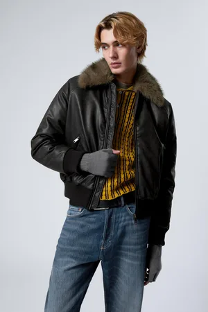 Weekday Locker geschnittene Bomberjacke aus Kunstleder