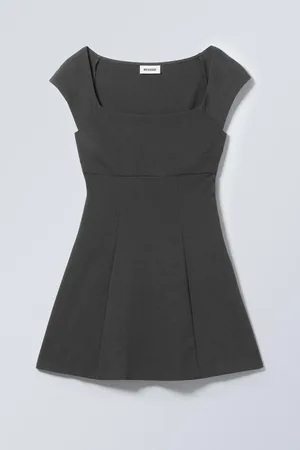 Weekday Minikleid mit eckigem Ausschnitt