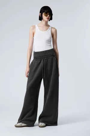 Weekday Doppellagige Standard-Sweatpants