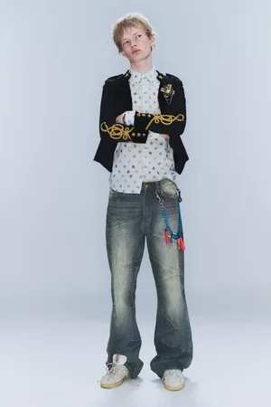 Cheap Monday Boo Bootleg - Bootcut-Jeans mit niedriger Taille