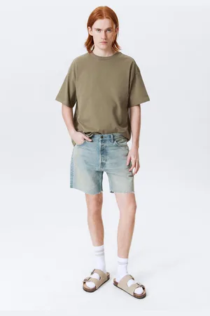 Weekday Space - Relaxte, mittellange Denim-Shorts