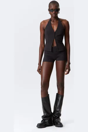 Weekday Hotpants mit niedriger Taille