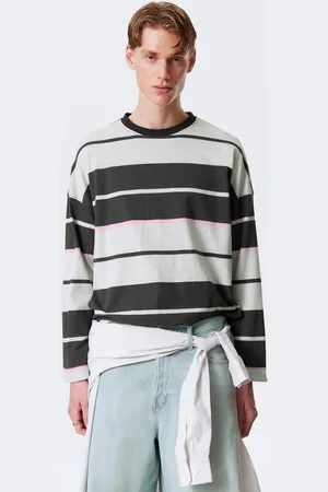 Weekday Quadratisches langärmeliges T-Shirt aus Baumwolle